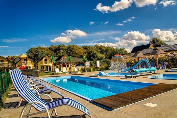 Holiday Resort, Устроне-Морське Екстер'єр фото